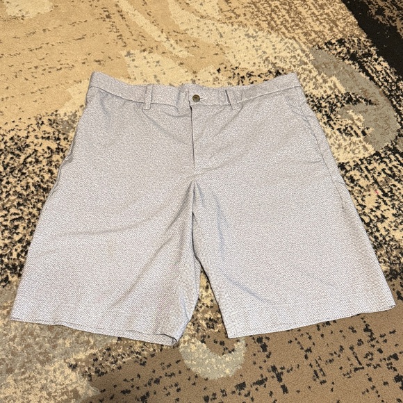 Callaway Golf Shorts Mens Size 34 Gray Opti-Dri Stretch Flat Front - 9" Inseam - Picture 1 of 6
